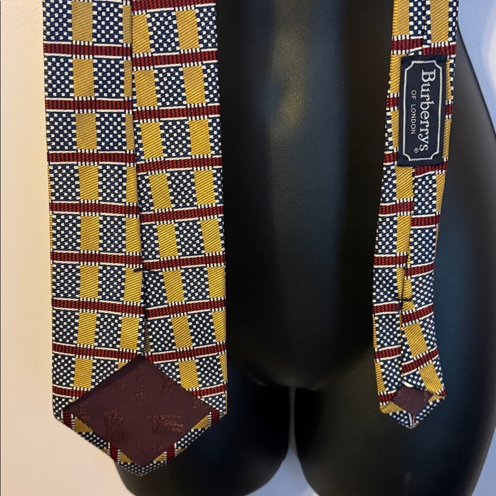 Burberrys of London Vintage Silk Hand Sewn Geometric Checkerboard Necktie Tie - Picture 11 of 12